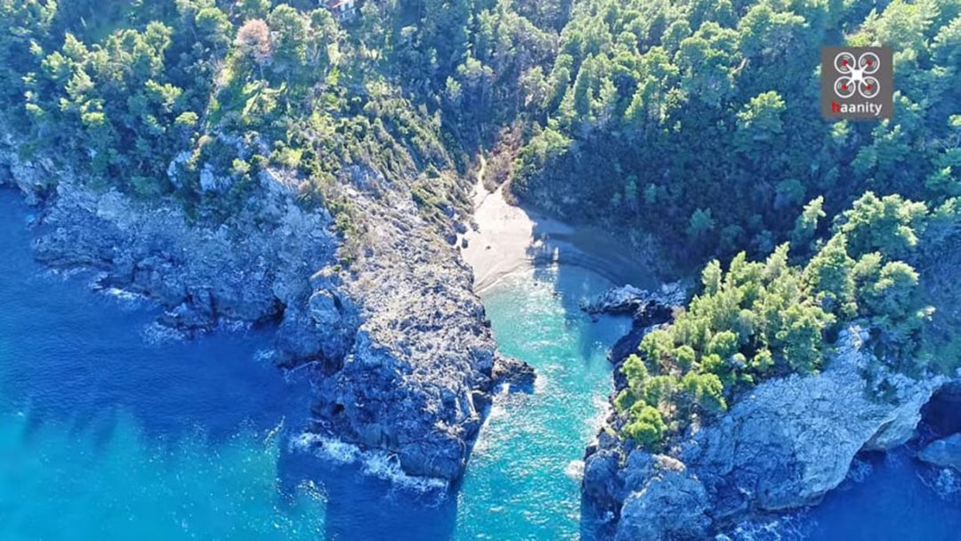 Παραλία Βαθυχάντακο